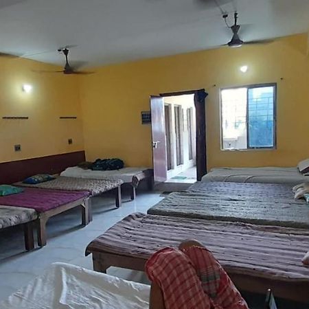 Narendra Niketan Hotel Calcutta Eksteriør billede