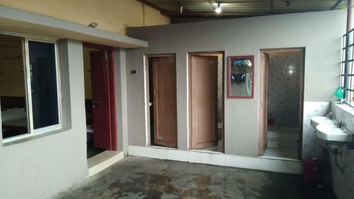 Narendra Niketan Hotel Calcutta Eksteriør billede