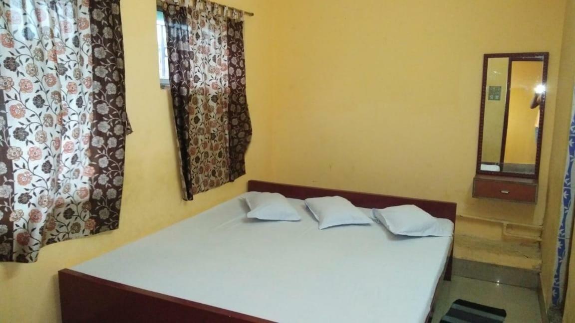 Narendra Niketan Hotel Calcutta Eksteriør billede